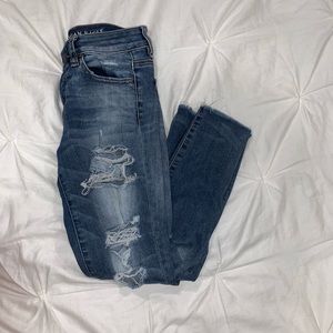 American eagle ripped skinny jeans
